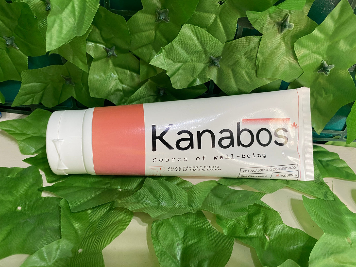 Ungüento de CBD Kanabos Frio y Caliente