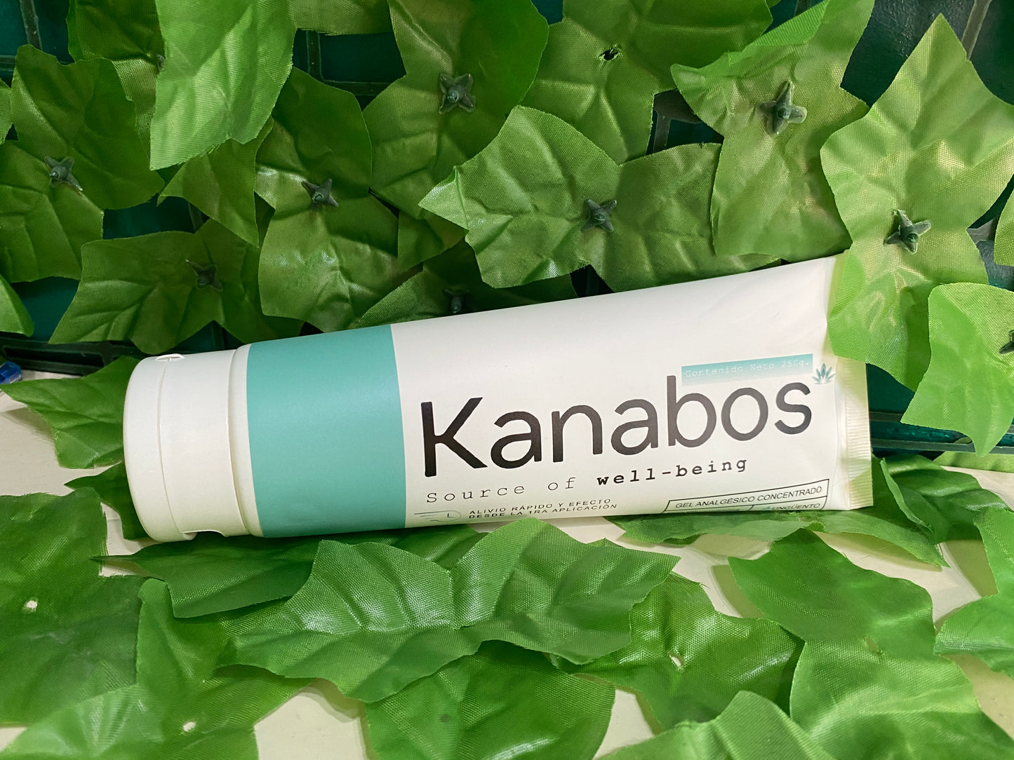 Ungüento de CBD Kanabos Frio y Caliente